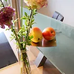 아파트 Hens
