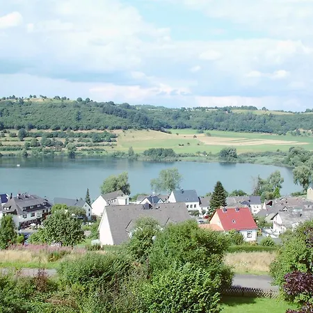 Hens * Schalkenmehren