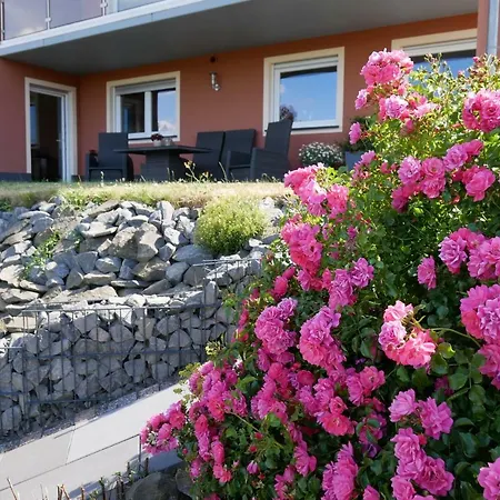 Hens * Schalkenmehren