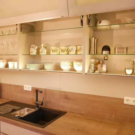 Hens * Schalkenmehren